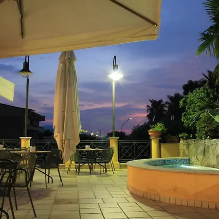 شقة فندقية Zefiro 4*