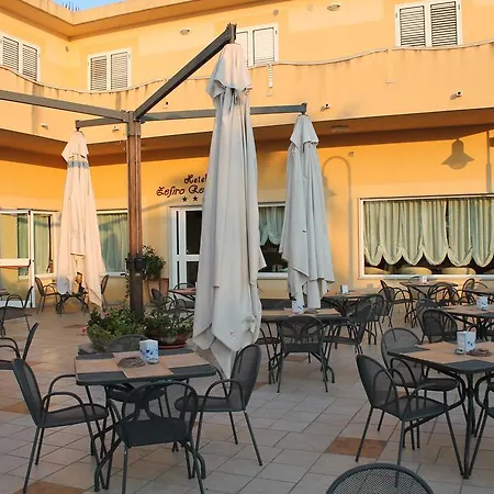 Zefiro Apartahotel Siderno